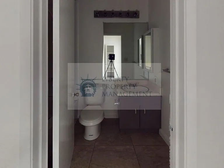 2133 Palisade Ave #3 — Photo 9