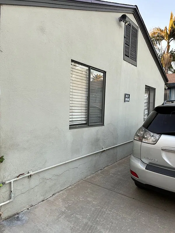 2 bed, 1.0 bath, 832 sqft, $2,100 — Photo 3