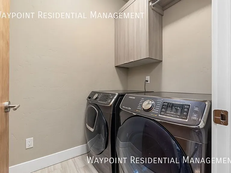 1415 E Lone Creek Dr — Photo 39