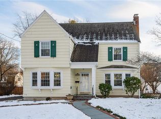 25 Linnard Rd, West Hartford, CT 06107