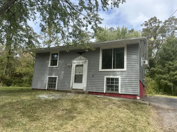 368 Maryknoll Ave, Campbell, OH 44405