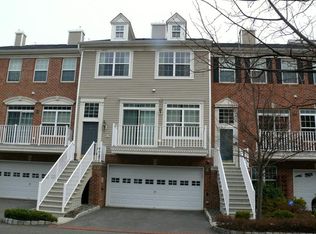 6 Tellicherry Ct #TH, Jersey City, NJ 07305