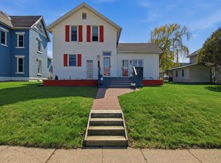 224 2nd St E, Wabasha, MN 55981