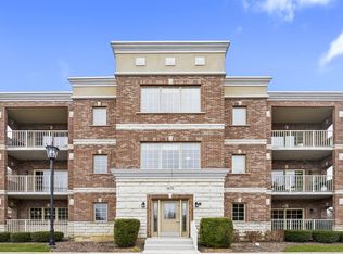 401 W Pierce Rd UNIT 201, Itasca, IL 60143