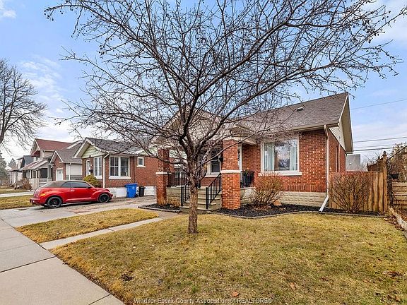 2nd image of 1726 Pillette Rd