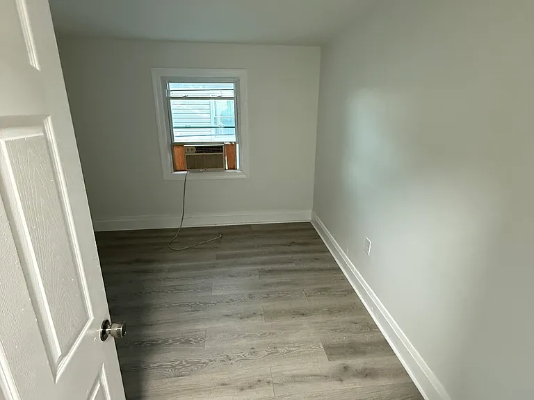 125 Osborne Rd #3 — Photo 2
