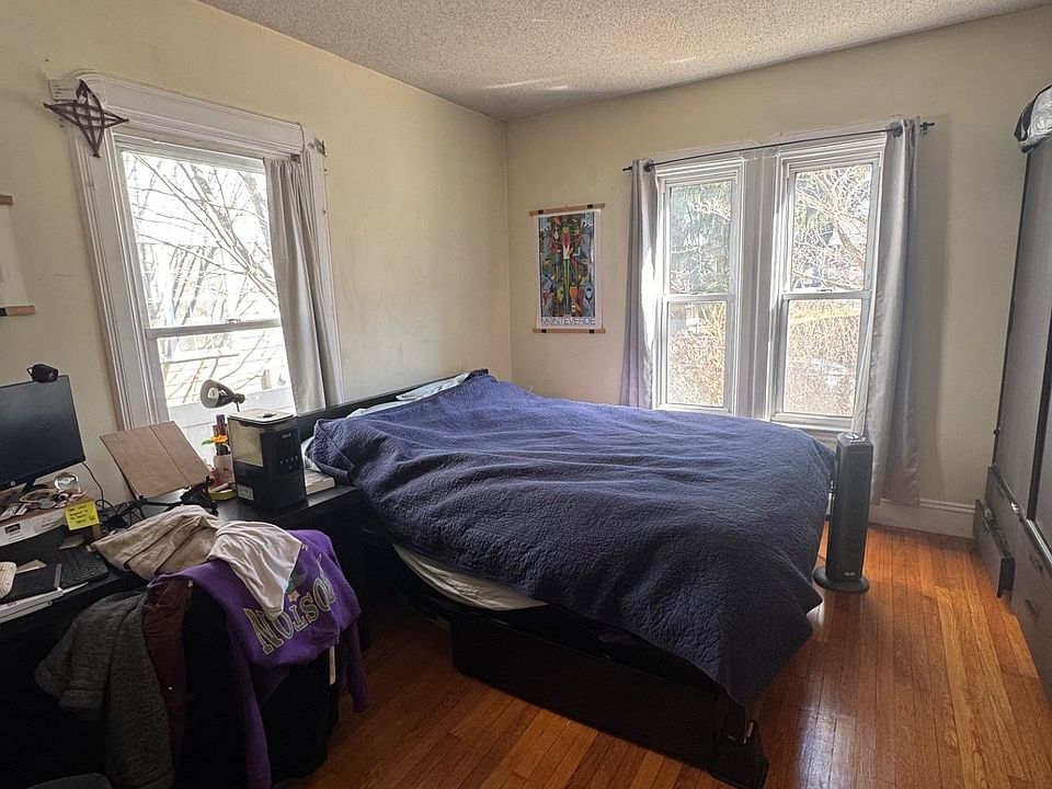 2nd image of 31 Hamlet St