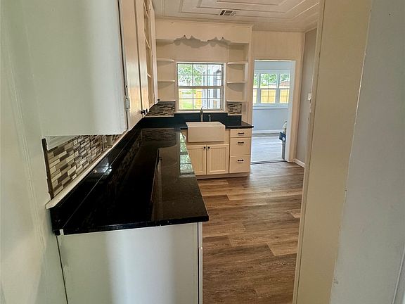 4th image of 1211 S 9th St