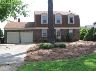 124 Buckingham Dr, Yorktown, VA 23692