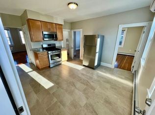 18 Messenger St APT 1, Providence, RI 02903