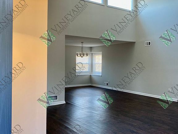 4th image of 3349 Lynhurst Dr