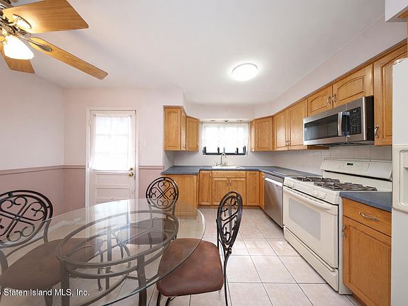 3rd image of 276 Elverton Ave