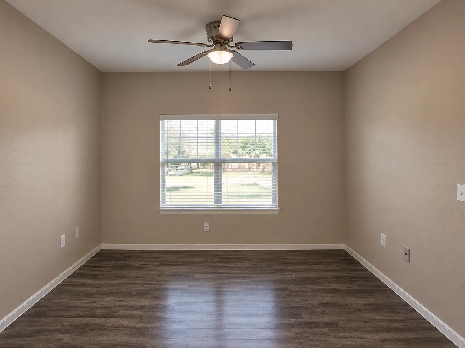 Cambria Cove Apartments — Photo 4