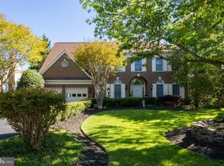 4705 Rippling Pond Dr, Fairfax, VA 22033