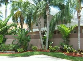 7820 NW 4th St, Plantation, FL 33324