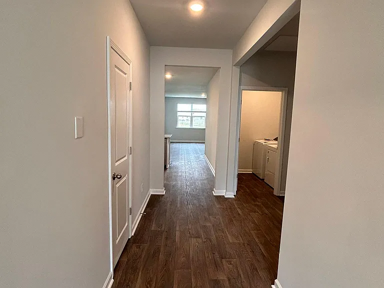 477 Lake Ridge Blvd — Photo 18