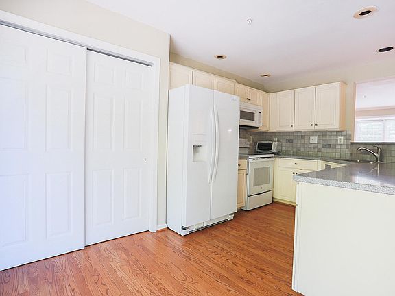 4th image of 20251 Red Buckeye Ct