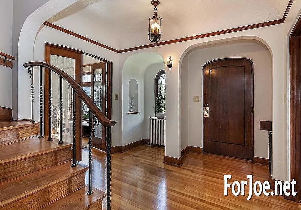 Entrance Foyer