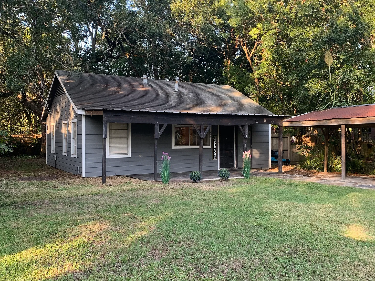 2 bed, 970 sqft, $1,500 — Photo 2