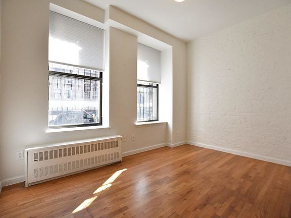 3rd image of 241 W 113th St #2A