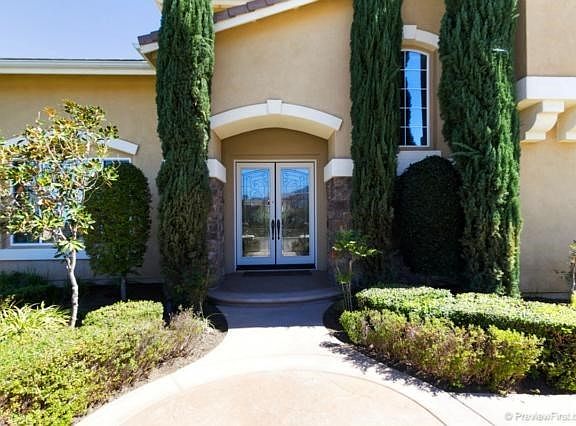 2nd image of 4019 Royal Summit Cir