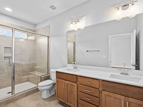 5th image of 703 Jamescroft Way