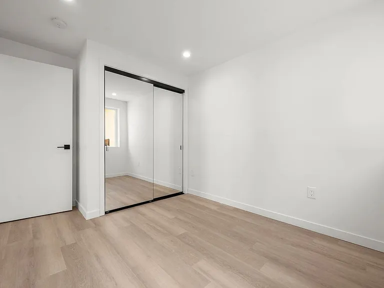4320 Santa Rosalia Dr — Photo 10