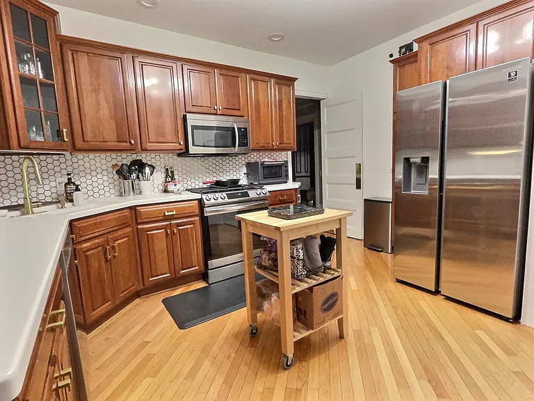 110 Berkeley St #1 — Photo 2