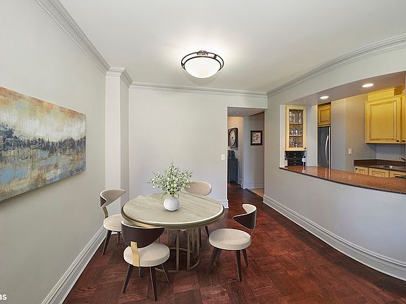 5th image of 345 E 52nd St APT 7A