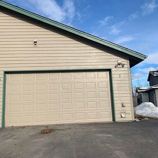 1st image of 3926 Lakehurst Cir #B