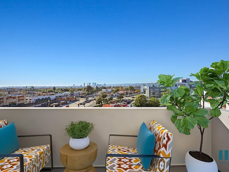Large-Size Patio with Views - Peach Floor Plan