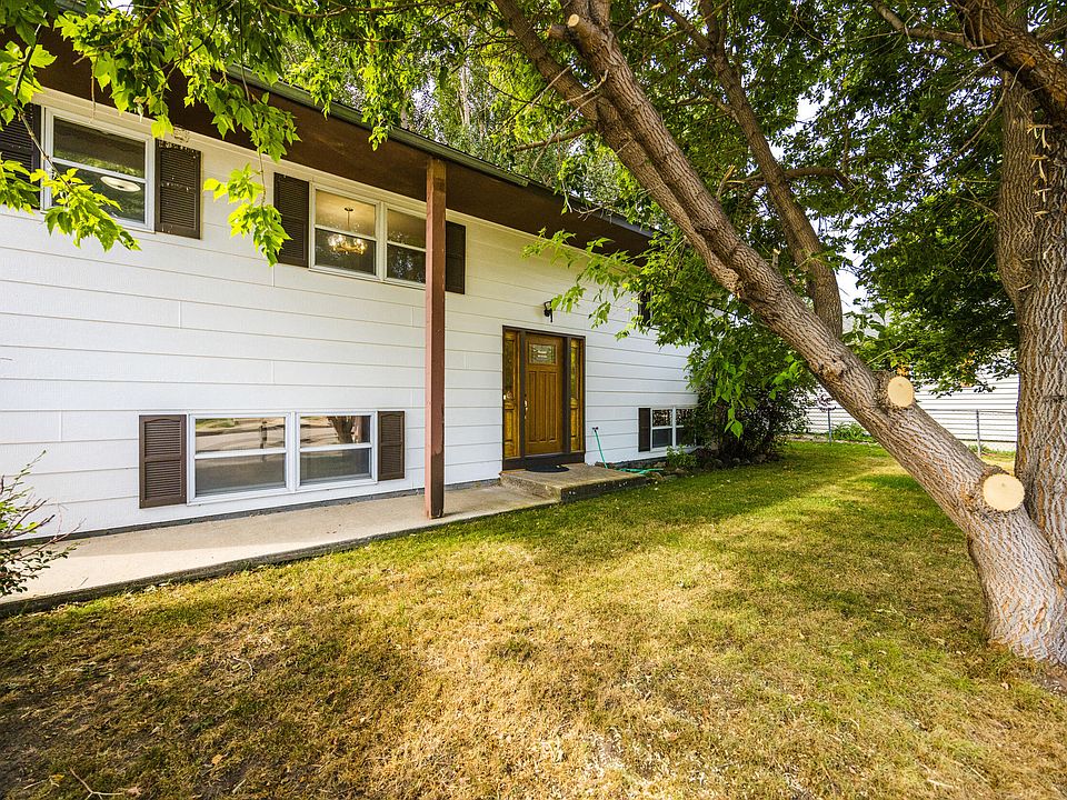 1st image of 674 Betty St