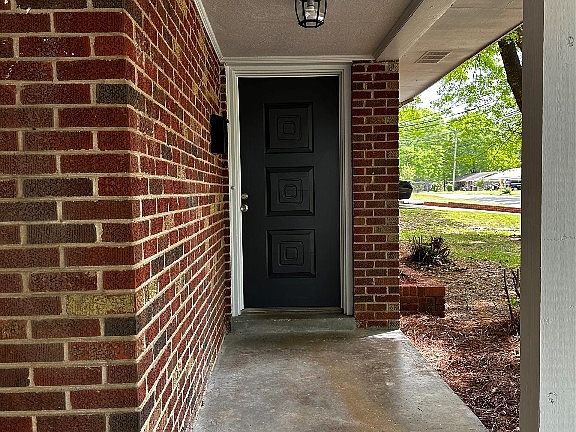 5th image of 4007 Marquette Dr