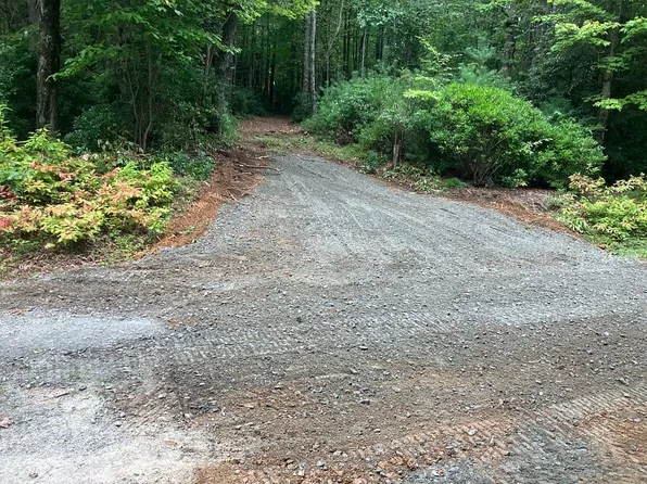 Mountain Cross Ln, Glade Valley, NC 28627