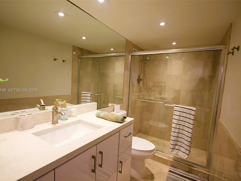 5161 Collins Ave #1004 — Photo 17