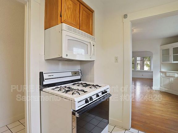 3rd image of 2700 T St APT 3