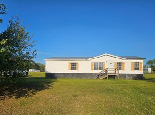 562 Patricia Ln, Ray City, GA 31645
