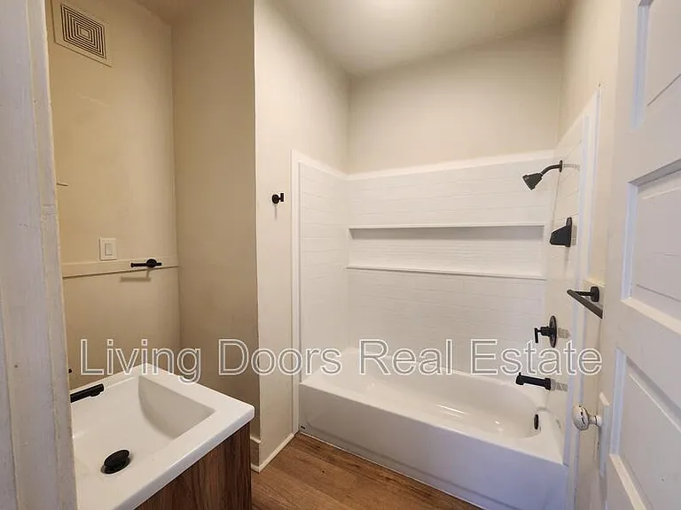 843 New Hampshire St — Photo 15