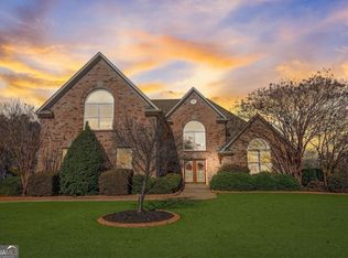 620 Par Three Ln, Hampton, GA 30228