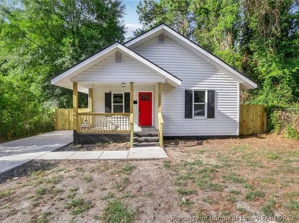 1007 Branson St, Fayetteville, NC 28305
