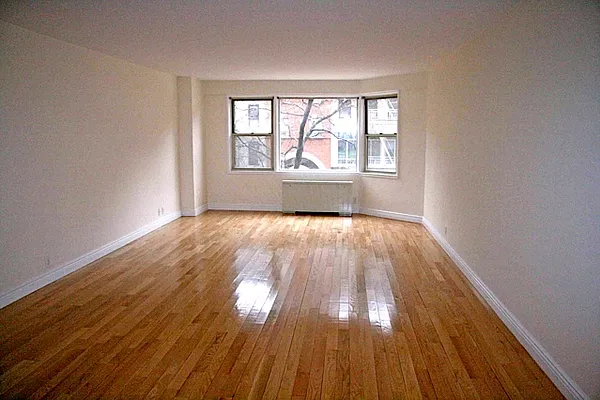 Rented by Michael K Namm Associates | media 26