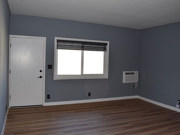3rd image of 21317 Costanso St #C
