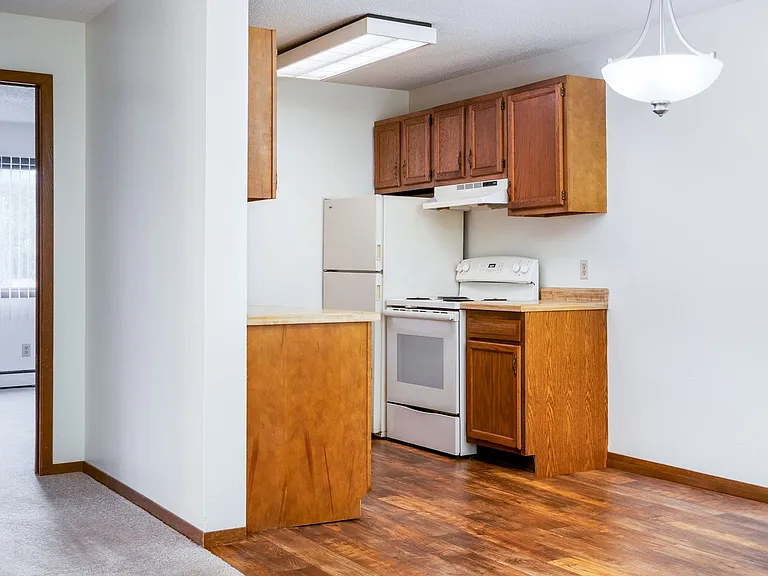 Heritage Heights Apartments — Photo 16