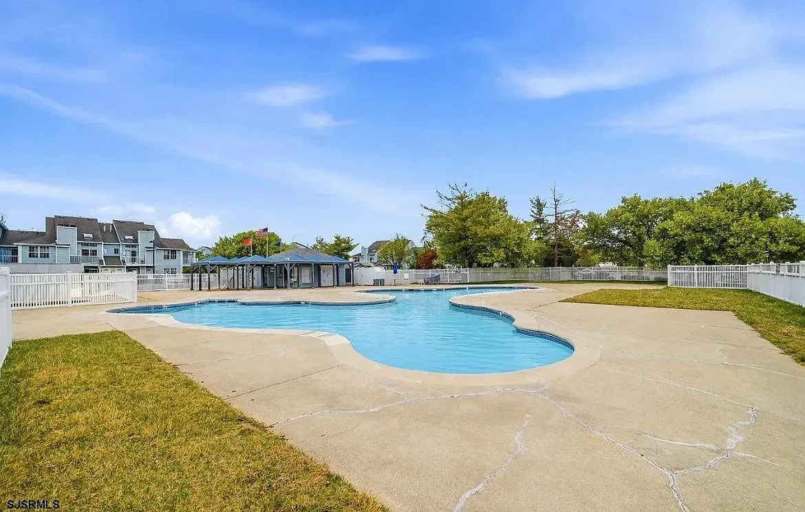 2 bed, 2.0 bath, $2,250 — Photo 3