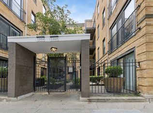 1069 W Foster Ave #1C, Chicago, IL 60640