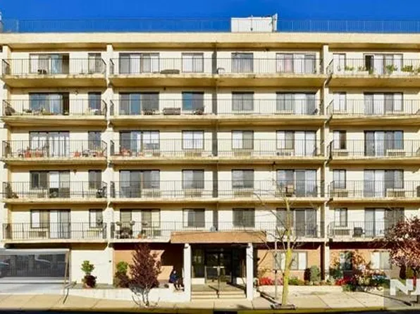 233 12th #2A, Palisades Park, NJ 07650