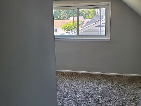 5th image of 3338 Grant St