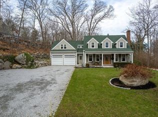 62 Leonard St, Gloucester, MA 01930