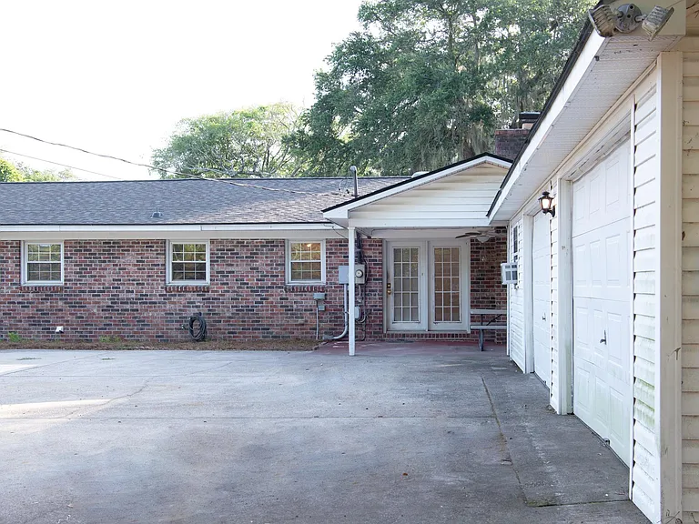 1203 Calais Dr — Photo 14