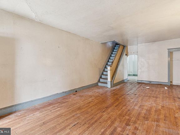 4th image of 1318 Sellers St